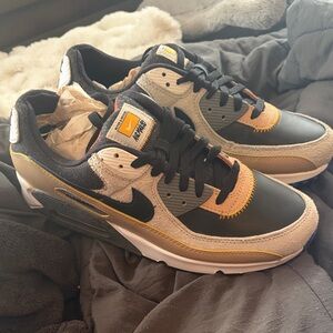 Brand New Nike Air Max 90 SE Alter and Reveal Men’s Shoes.